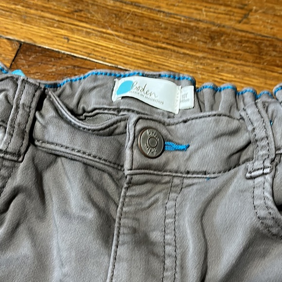 Boden Boys Gray Shorts, Teal Accents, Sz 10 - Picture 2 of 3